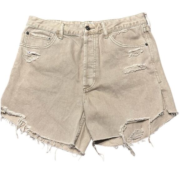 Free People Jean Mom Shorts Button Fly Grey Distressed Size 4 Festival - Picture 1 of 7